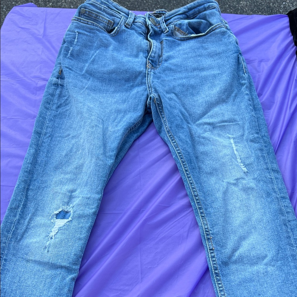 Trendy Ripped Denim Jeans